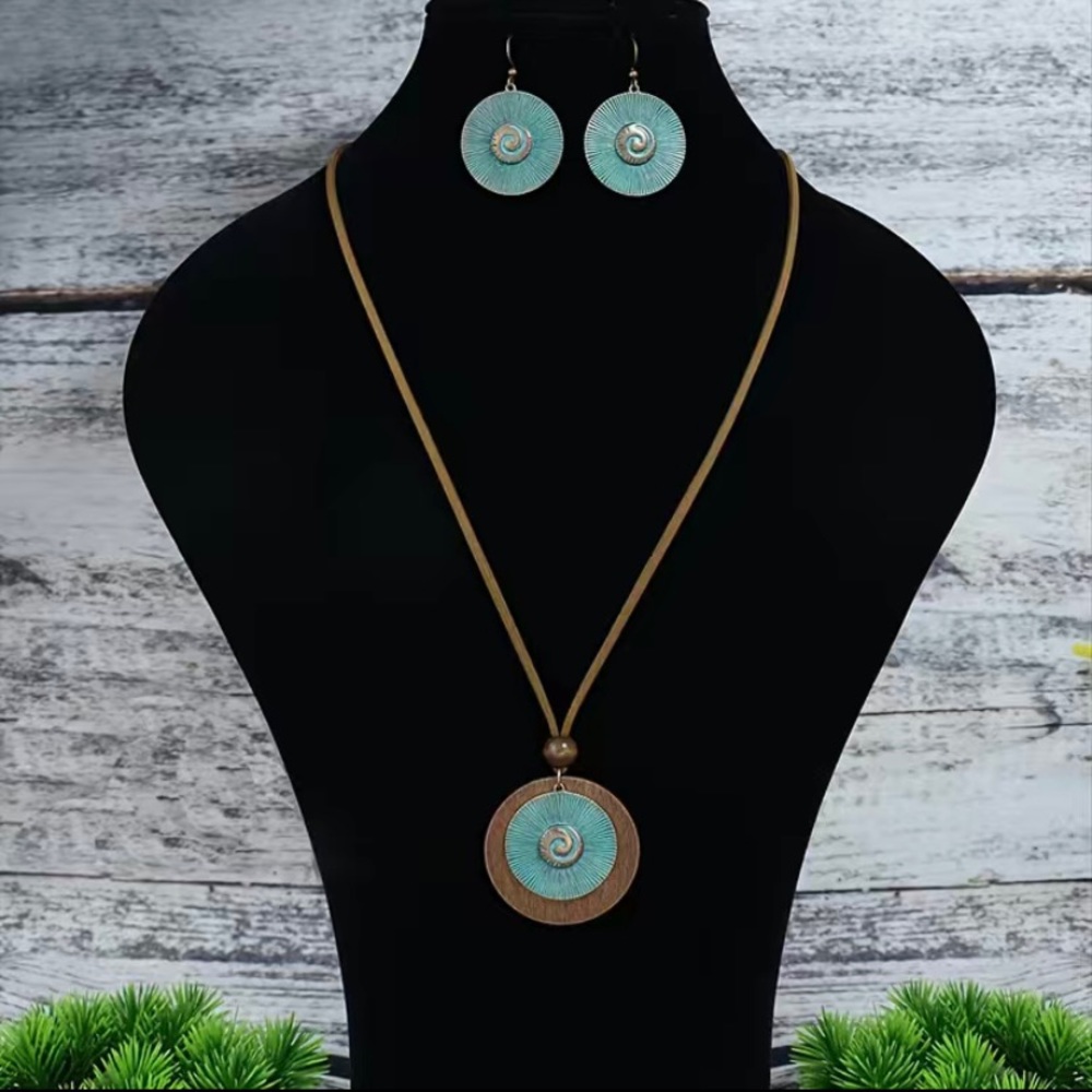 Turquoise and Wood necklace set